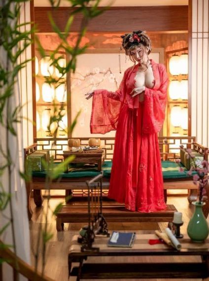 女皇助理_DVD手机免费观看完整