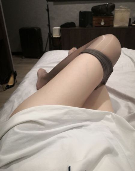 年轻小姨子在线观看_国语版全集