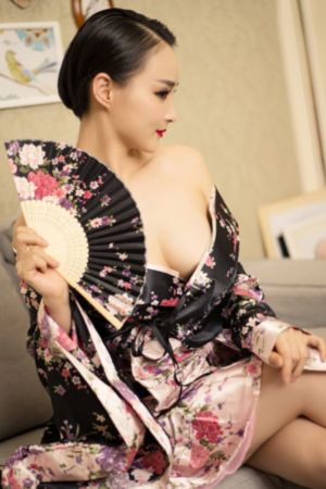 《老师请抱我》_BD国语在线观看完整版