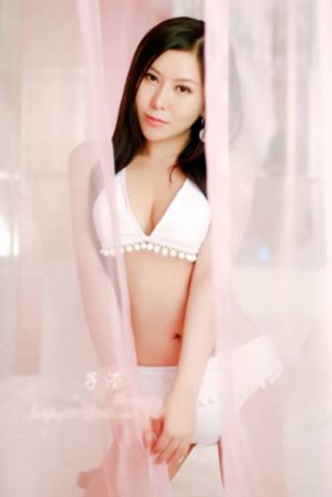 性女传奇钟爱宝_DVD免费播放