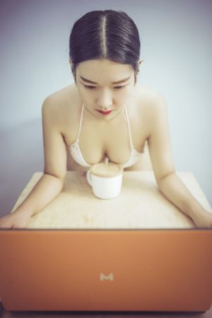 小姨子的初恋_BD韩语手机在线看
