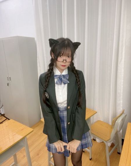 小早川怜子一区二区的导演_国产剧免费观看电视剧